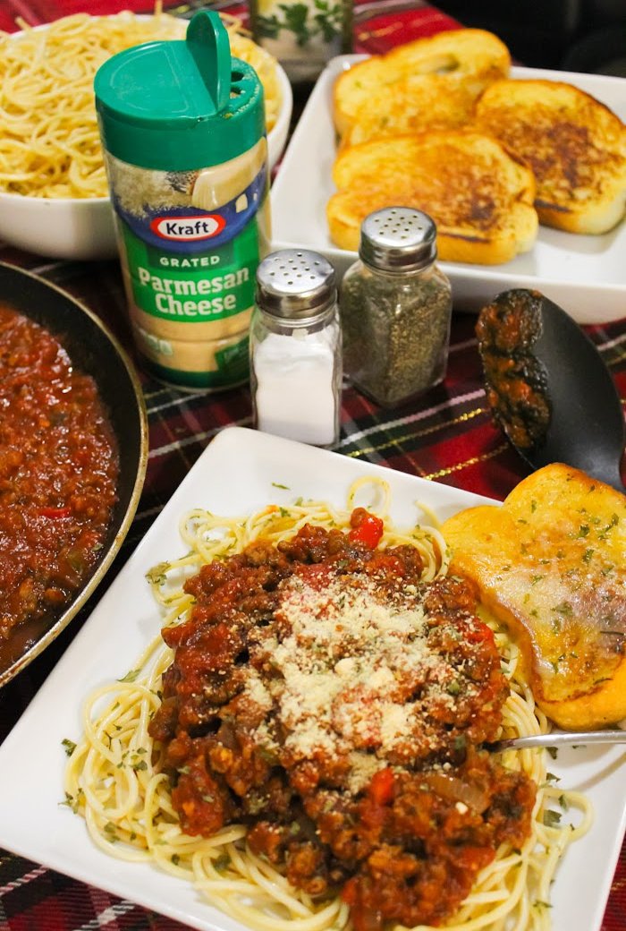 Spaghetti and Meat Sauce Recipe With Sweet Italian Sausage