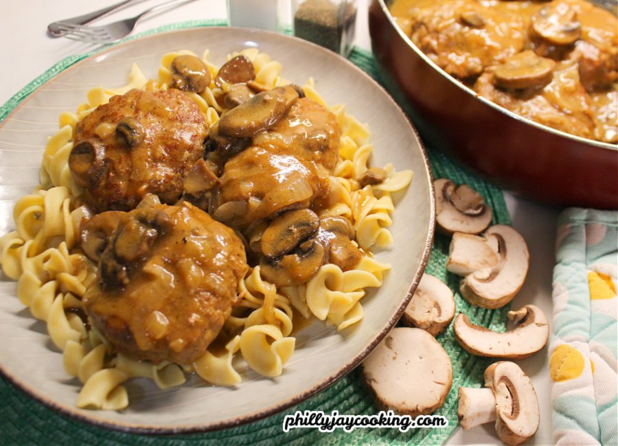 Smothered Turkey Burgers With Savory Mushroom Onion Gravy 6 Smothered Turkey Burgers And Gravy