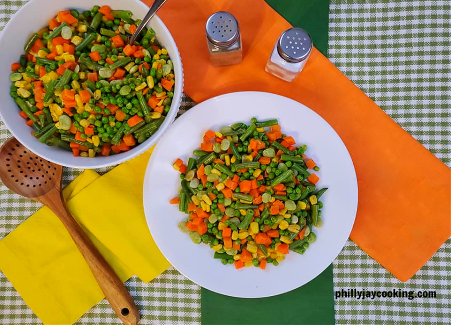 https://phillyjaycooking.com/wp-content/uploads/2019/02/Mixed-Vegetables-4-redone-no-spoon-1.jpg