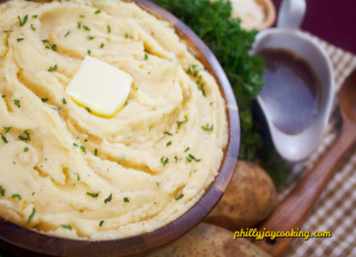 The BEST Creamy Garlic Mashed Potatoes (EASY RECIPE)