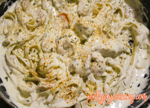 Easy Creamy Chicken And Shrimp Alfredo (Made with Cream Cheese)