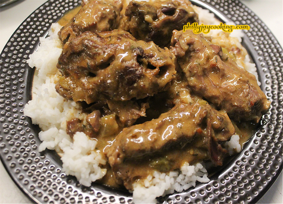 Smothered turkey necks recipe