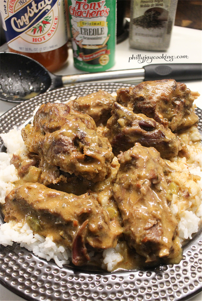 Smothered turkey necks recipe