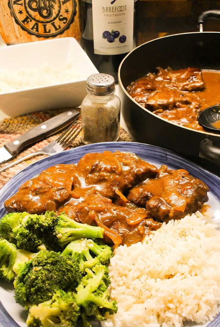 Smothered Liver With Onions And Gravy